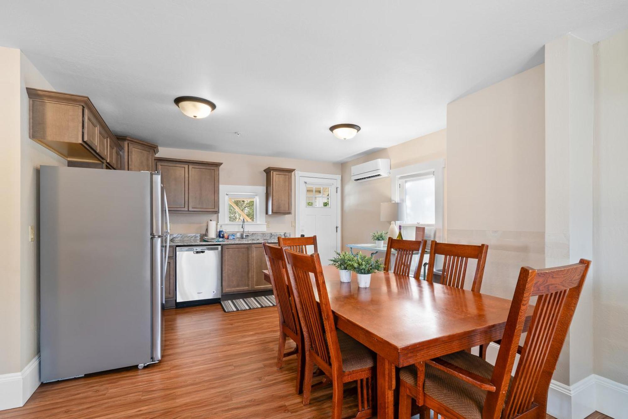 Pioneer Vacation Rentals - Pioneer North Suite Downtown Ashland Eksteriør bilde